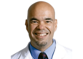 Técnicas de fijación escleral de lentes intraoculares plegables