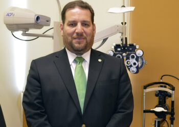 Dr. Jorge E. Valdez, director de Educación en el Consejo Médico de ATENEA