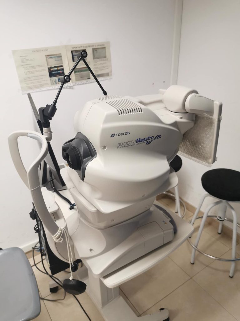 imagen de Tomografía_de_Coherencia_Óptica_(OCT)