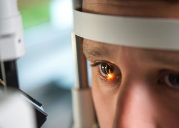 Cambios en la asfericidad en la miopía después de FS-LASIK guiado por topografía