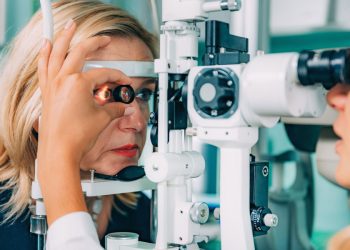 Diferencias raciales y étnicas en la gravedad del glaucoma y la progresión de la FV