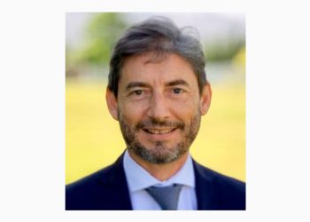 ¿Sabe cuál es la prevalencia de quistes en el sulcus ciliar de sus pacientes miopes? Relevancia en implantes fáquicos de cámara posterior