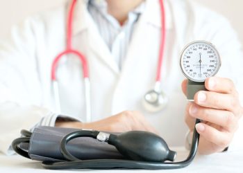 Controlar la hipertensión puede ayudar a retrasar la RD