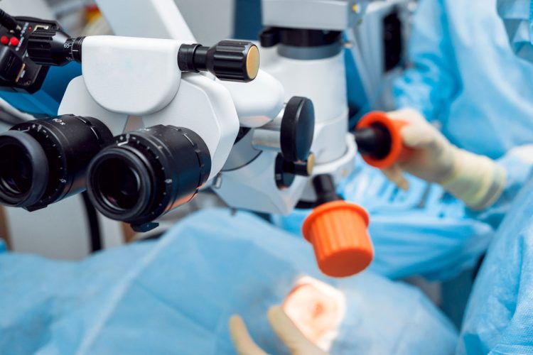 Comparar el dolor post quirúrgico post cirugía PRK vs. TransPRK