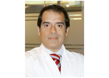 Descubre los Misterios Médicos con Expertos Internacionales