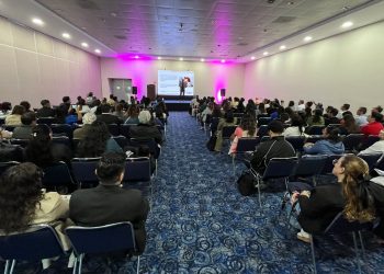 Conocimiento y clínica en acción: SummitVisionyOptica™ 2025